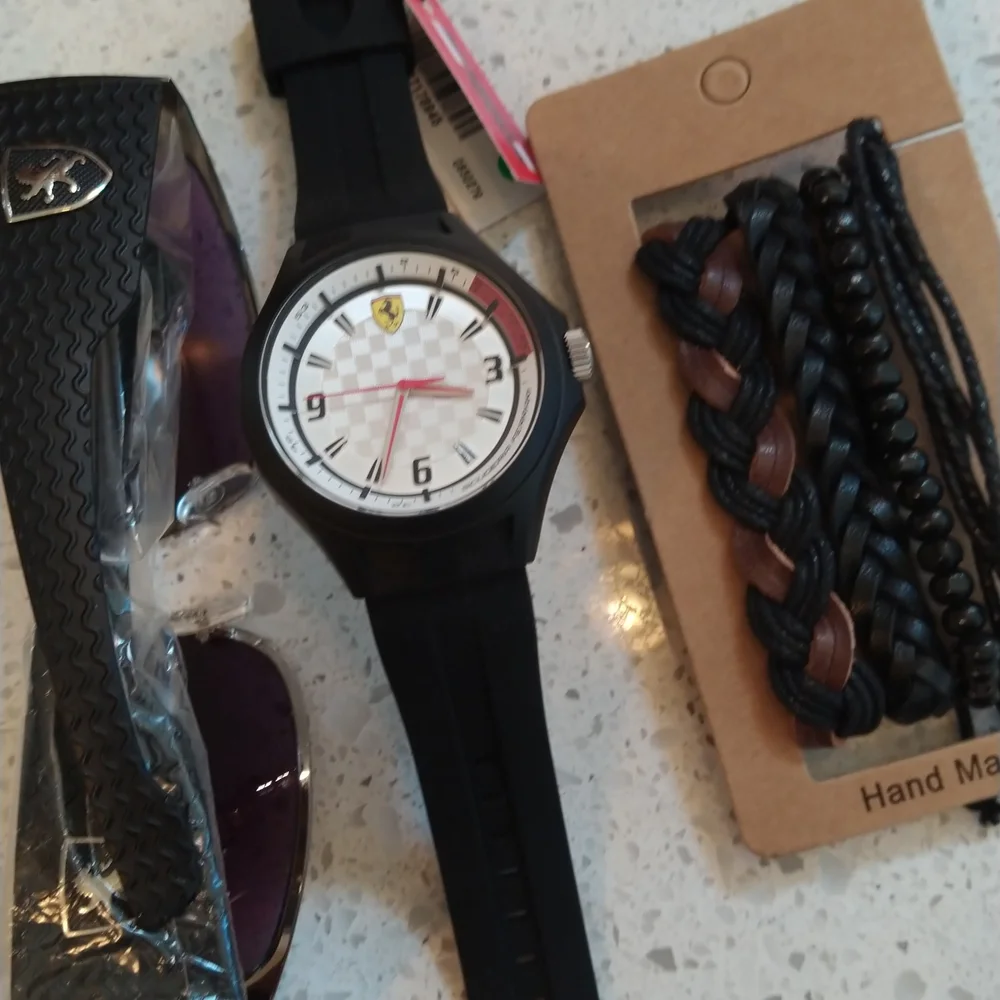 New Pit Crew 0830279 Ferrari Watch by Movado+Bonus Ferrari Style Sunglasses - Picture 2 of 9